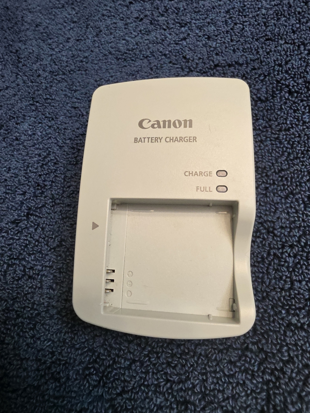 Canon PowerShot SX600 HS Camera Kit In Red - Picture 2 of 16